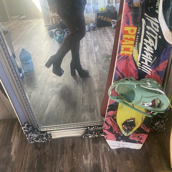 PRINCESS POLLY KITTEN BLACK BOOTS - Picture 2 of 4